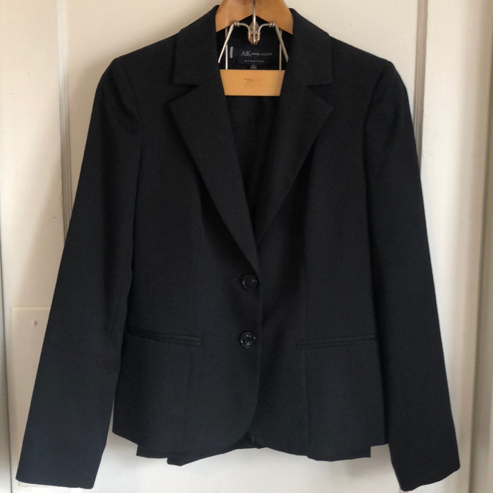 Ann Klein women’s blazer. Size 4. Worn once.